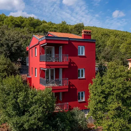 Apartment Red House 3 Sveta Marina